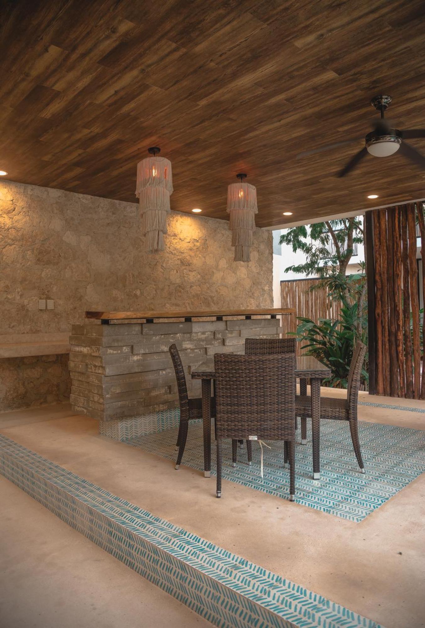 With Private Pool Apartamento