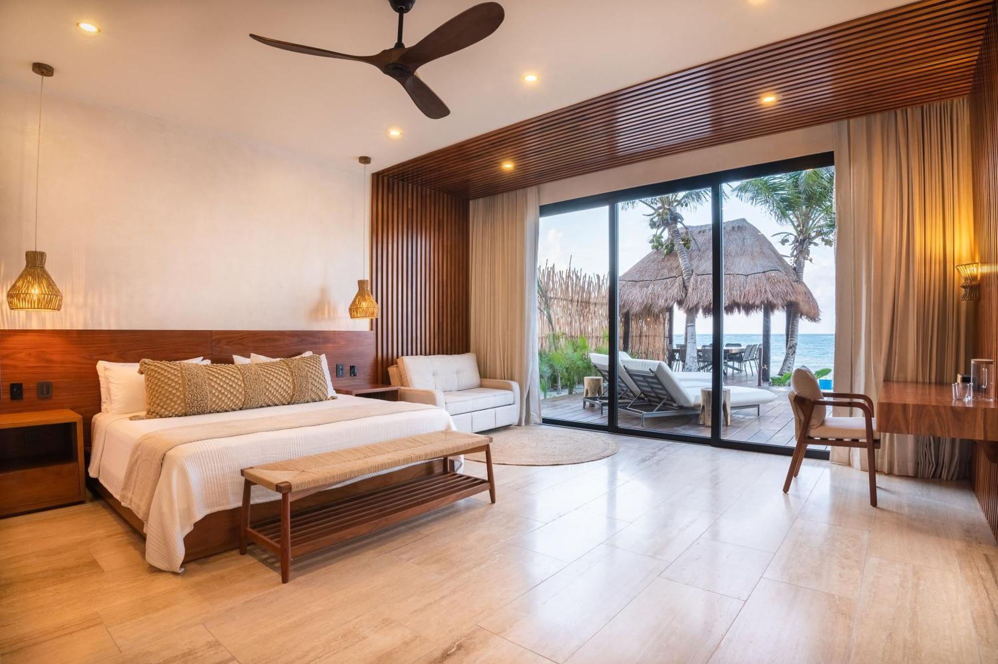 Villa Tulumar Beachfront Luxury Villa- Full Service *