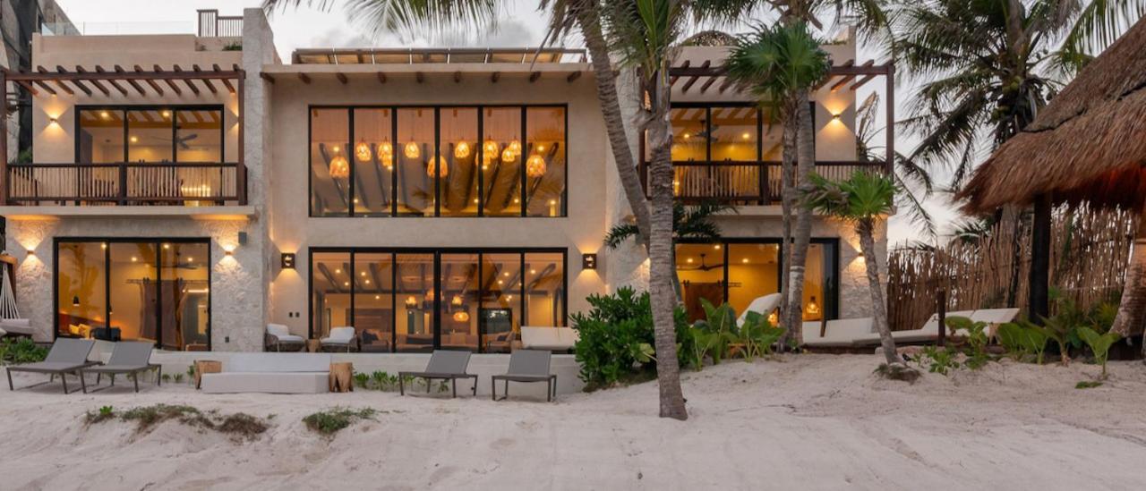 Villa Tulumar Beachfront Luxury Villa- Full Service
