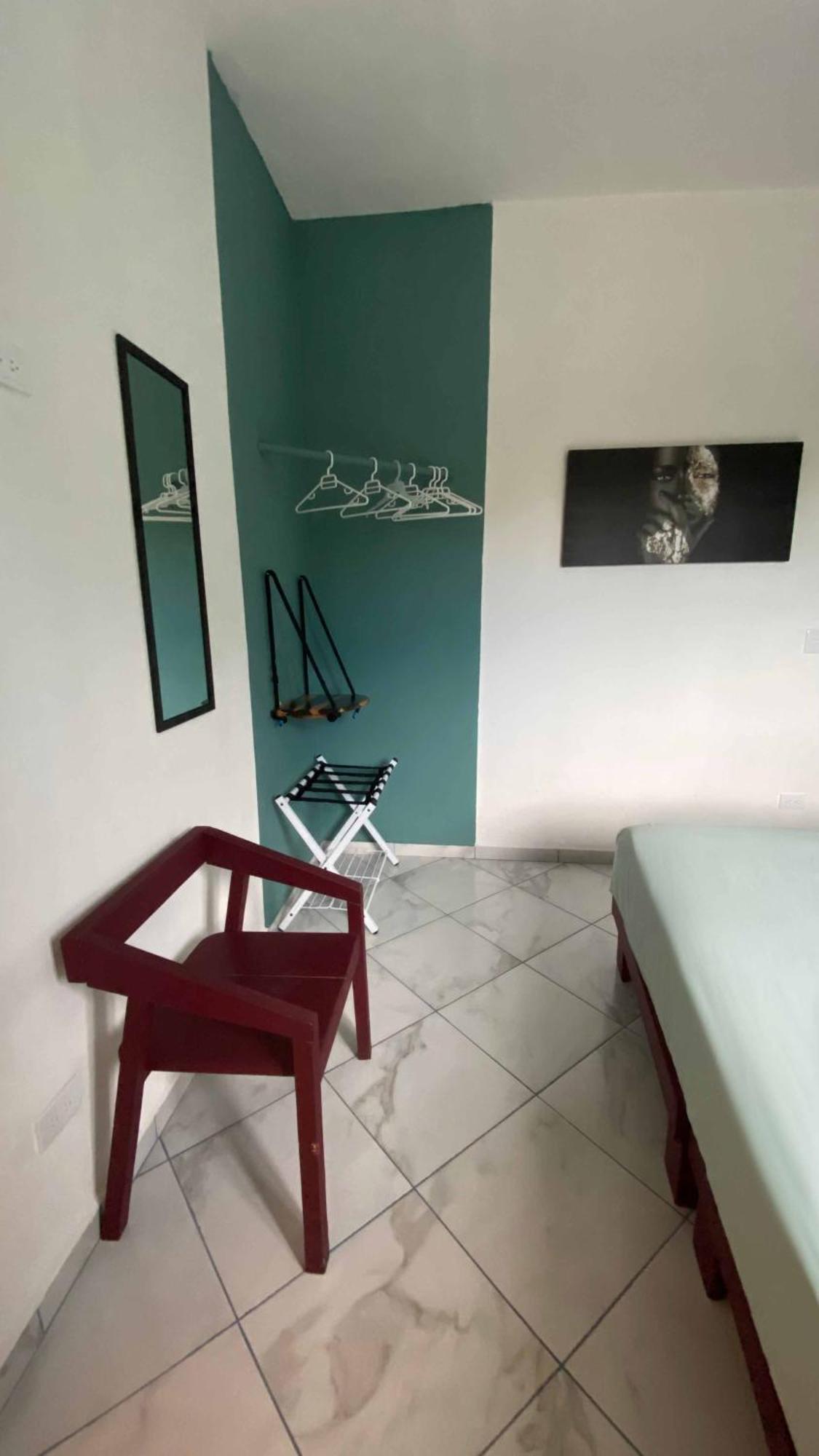 Howlita - Adult Only Hotel
