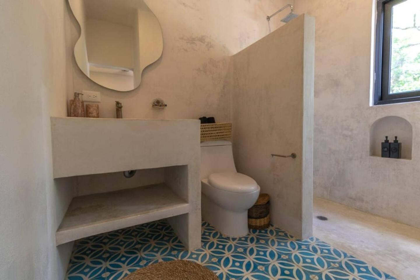 Villa Casa Petra Of La Veleta 4br Heart Of