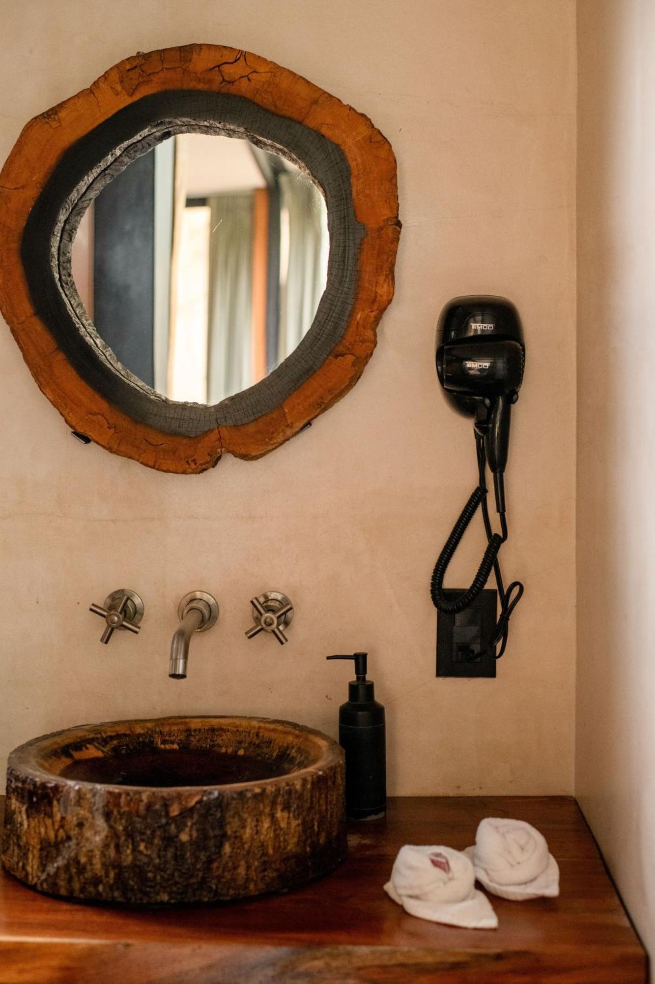 Bufo Alvarius Hotel