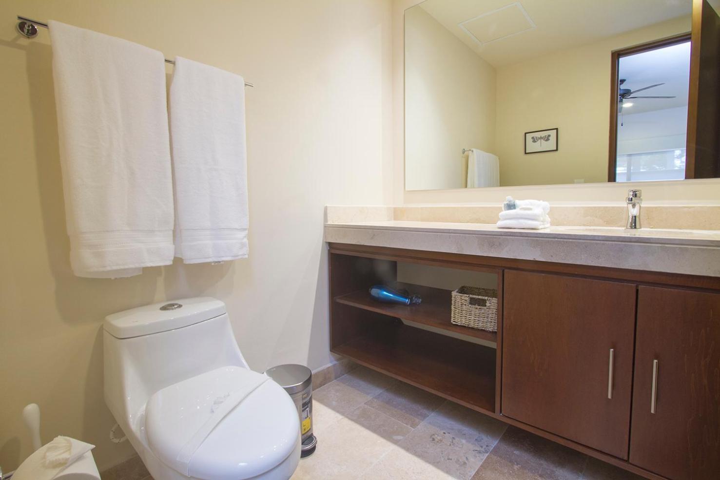 3br Penthouse With Private Rooftop And Jacuzzi And Club Access
