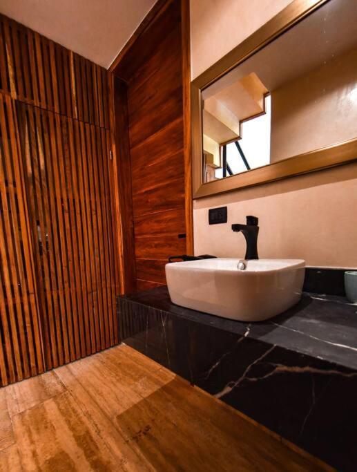 Maha Luxury Private Pook