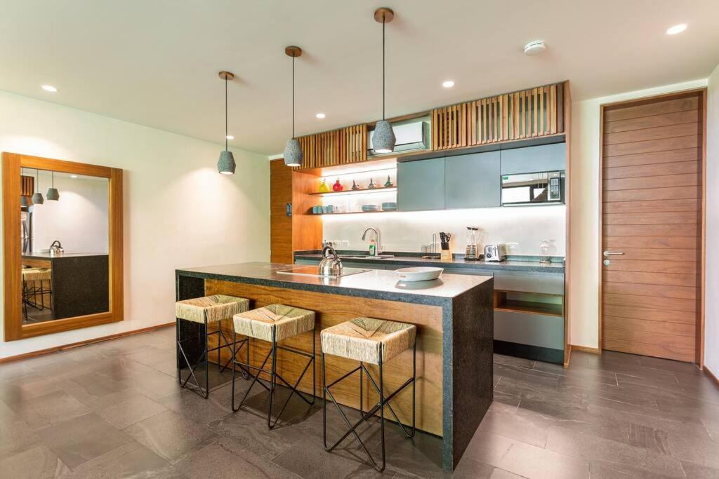 5 Star Luxury With Infinity And Cenote Pools Apartamento