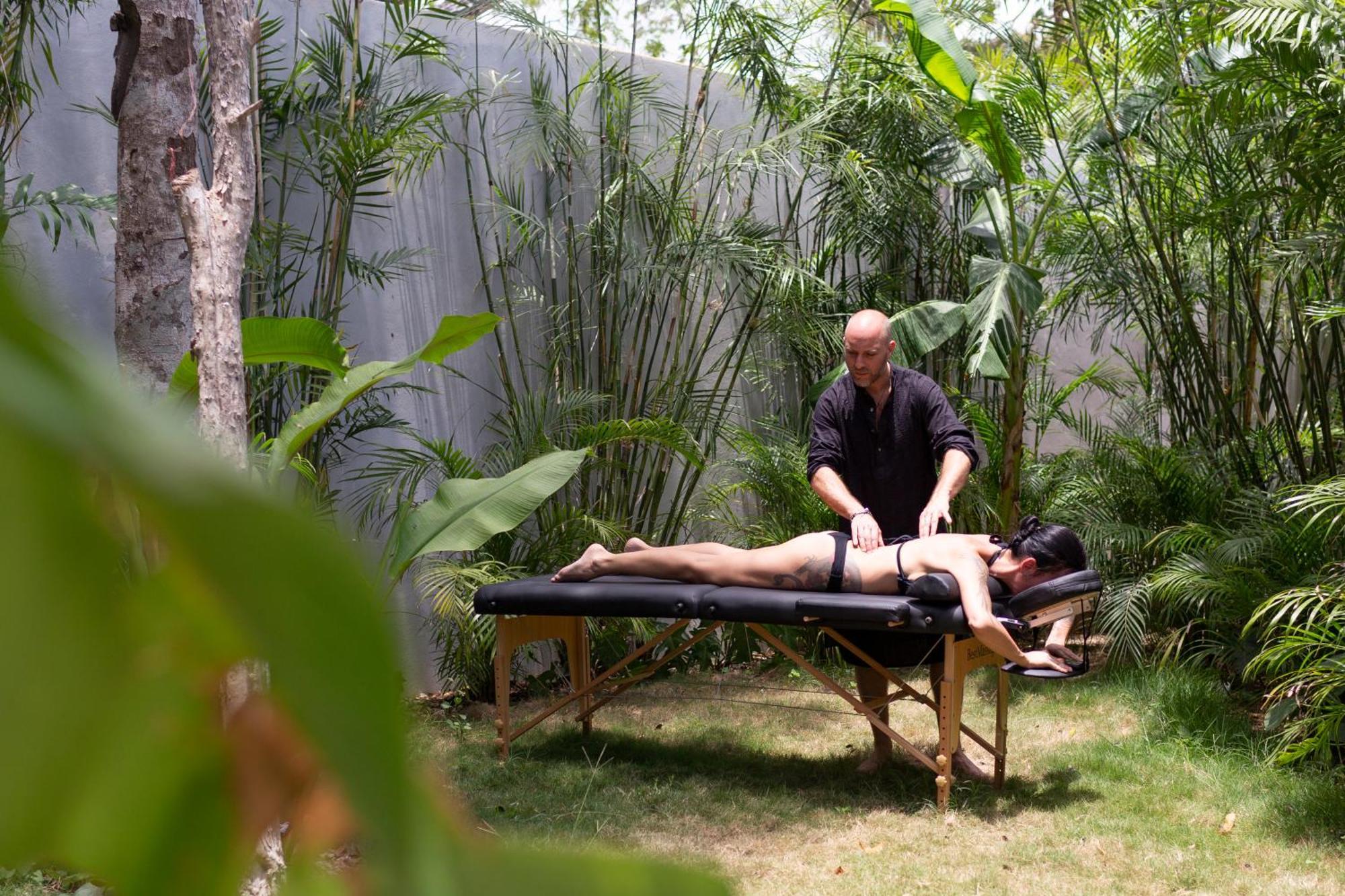Lagú Villa Tulum