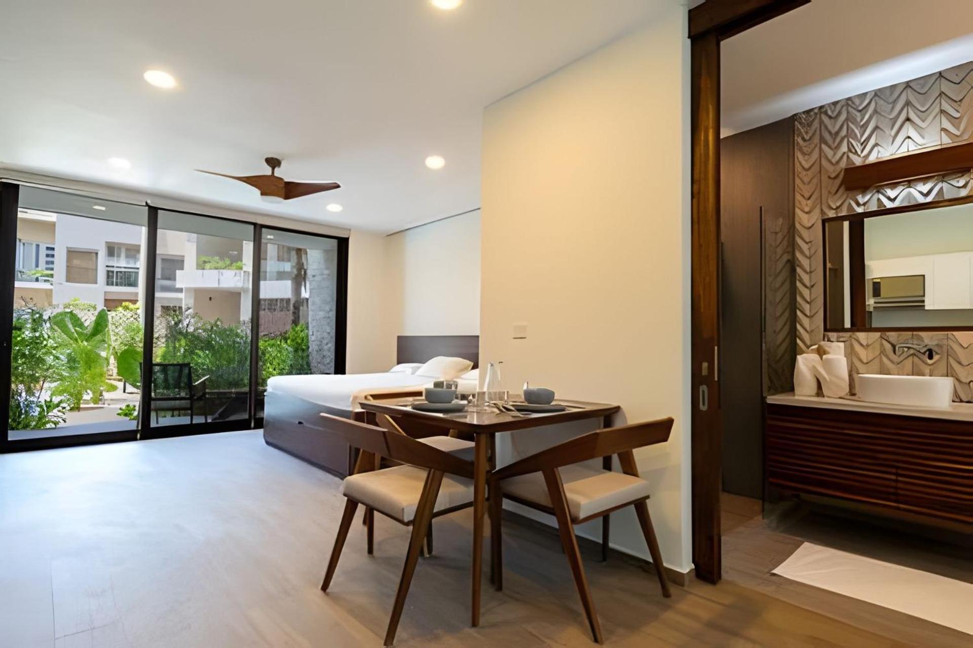 Apartment Moots *