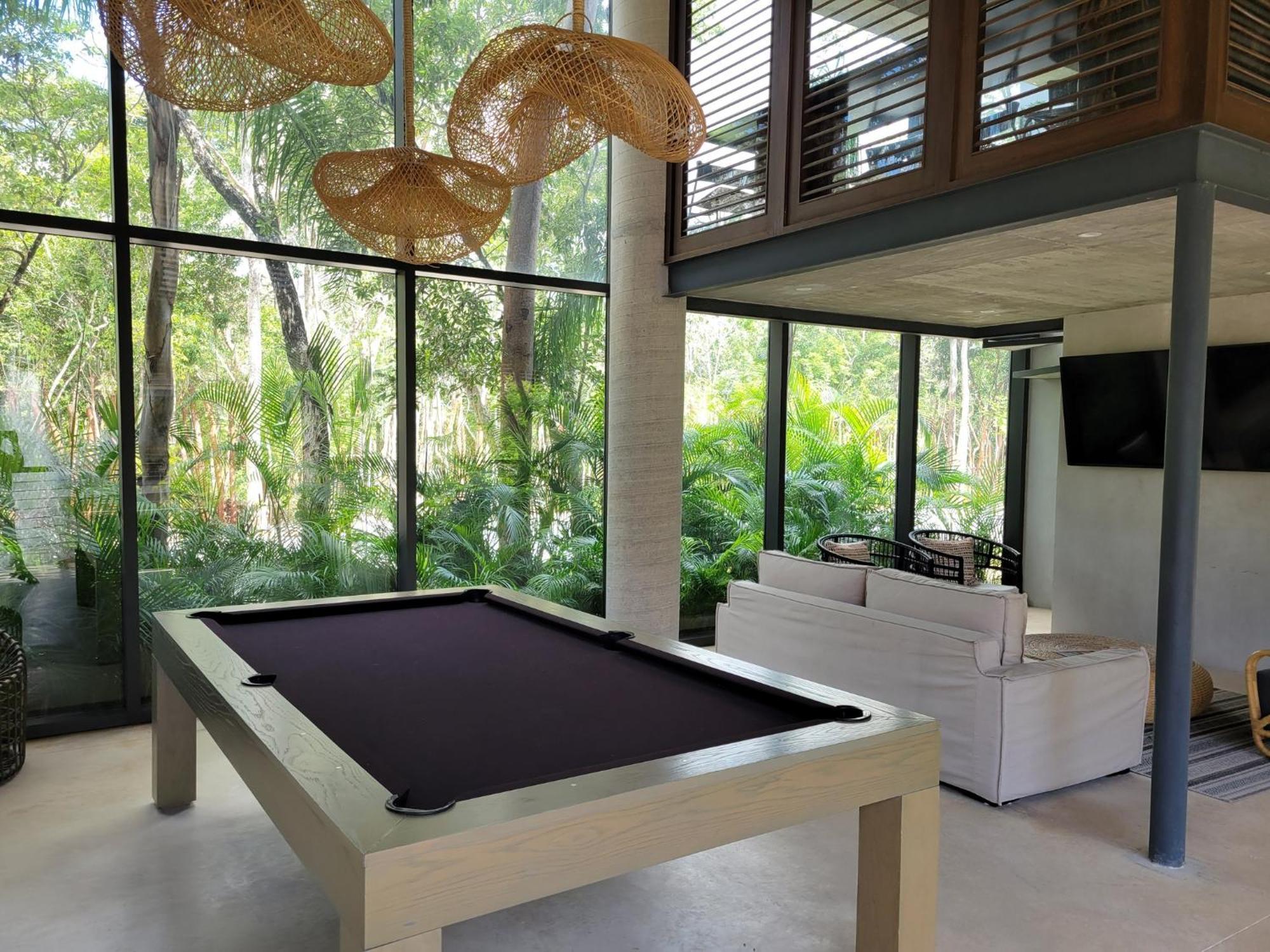 Xalet Luxury Condos. *