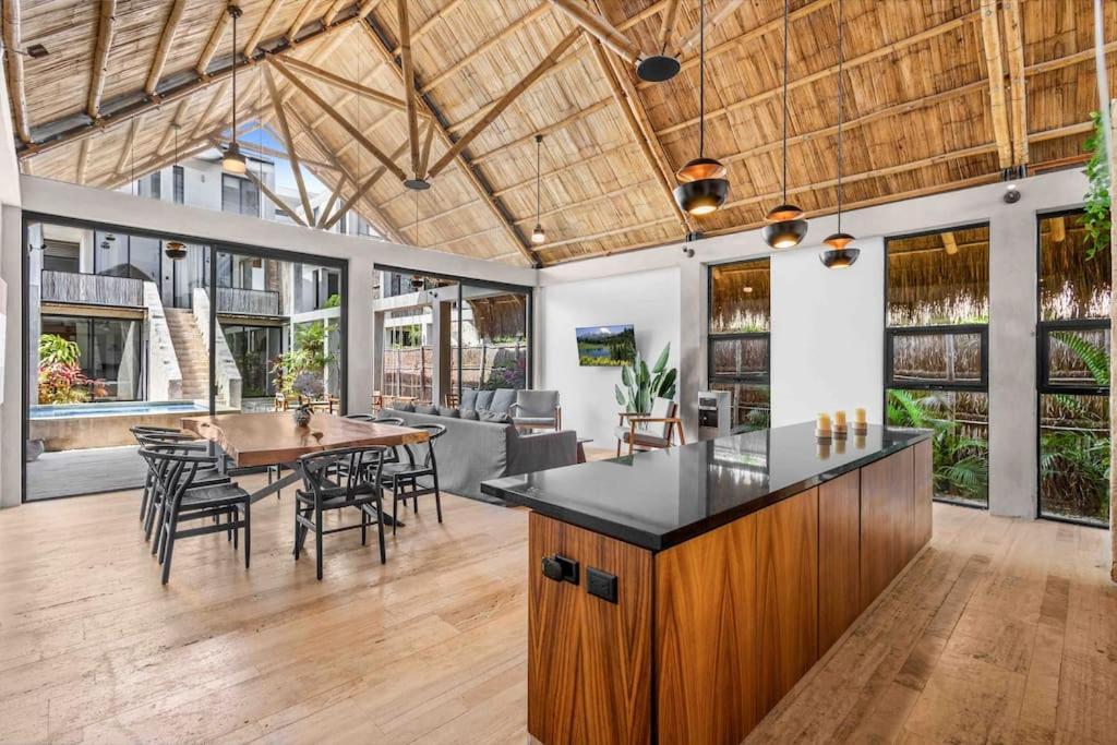 Brand New Just 5 Min To & Downtown! Apartment Tulum
