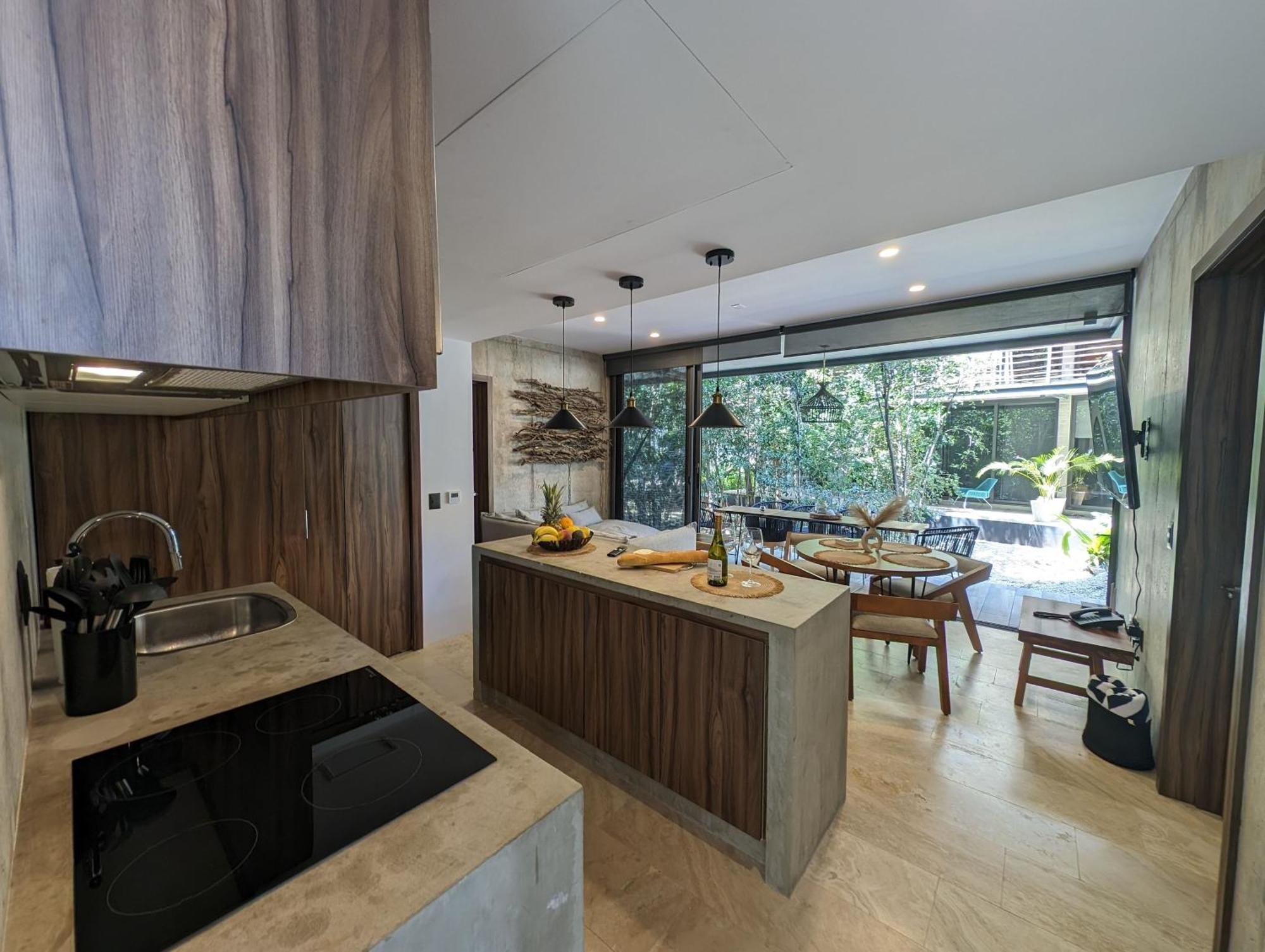 2-br Tropical Retreat With Sauna, Gym And Pool Apartamento