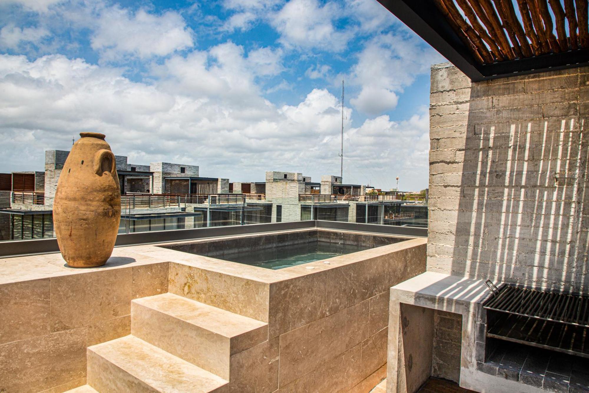 Luxury Penthouse - Jacuzzi, Gym, Pool, Sauna & Bbq *