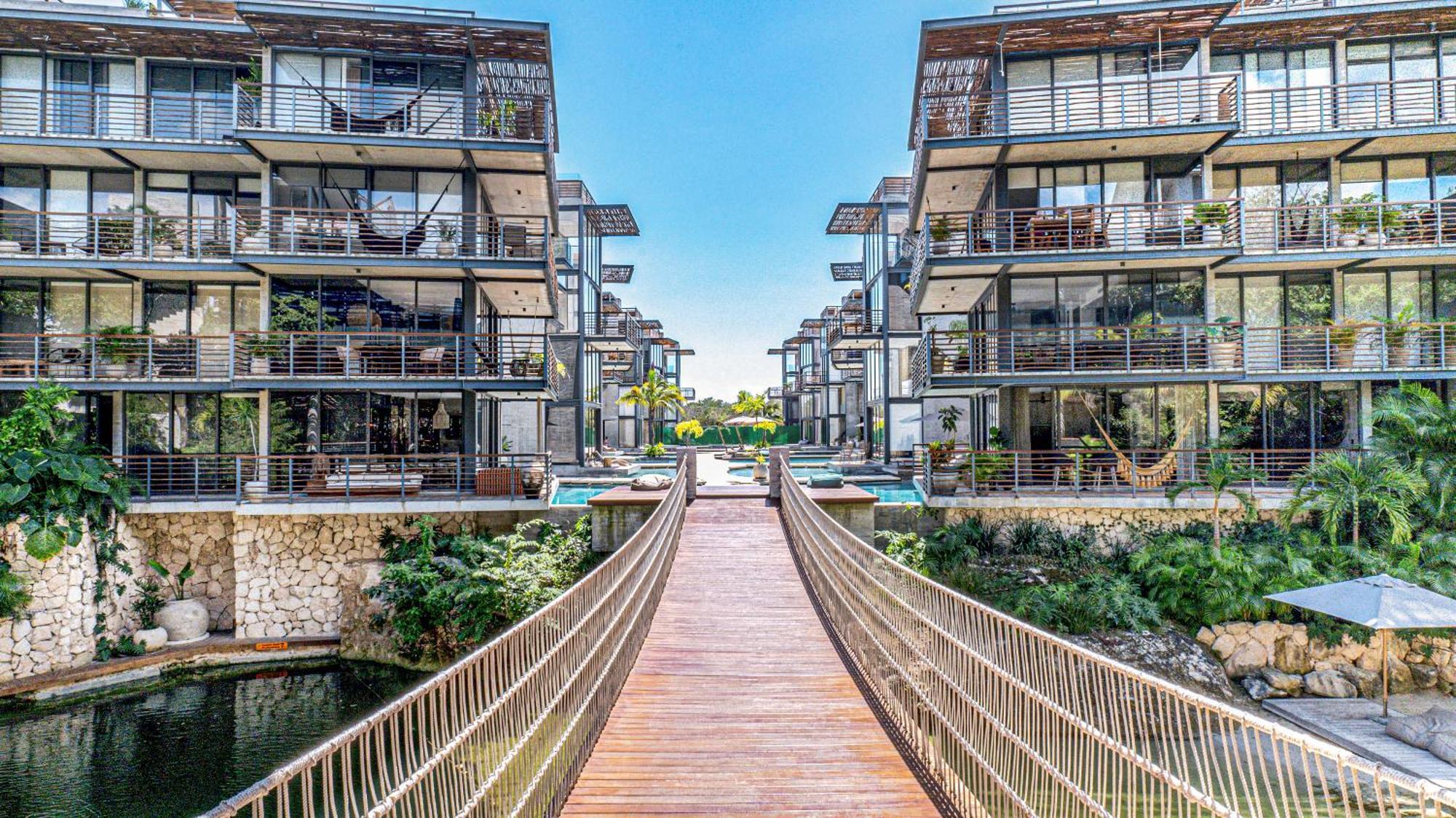 2-br Tropical Retreat With Sauna, Gym And Pool