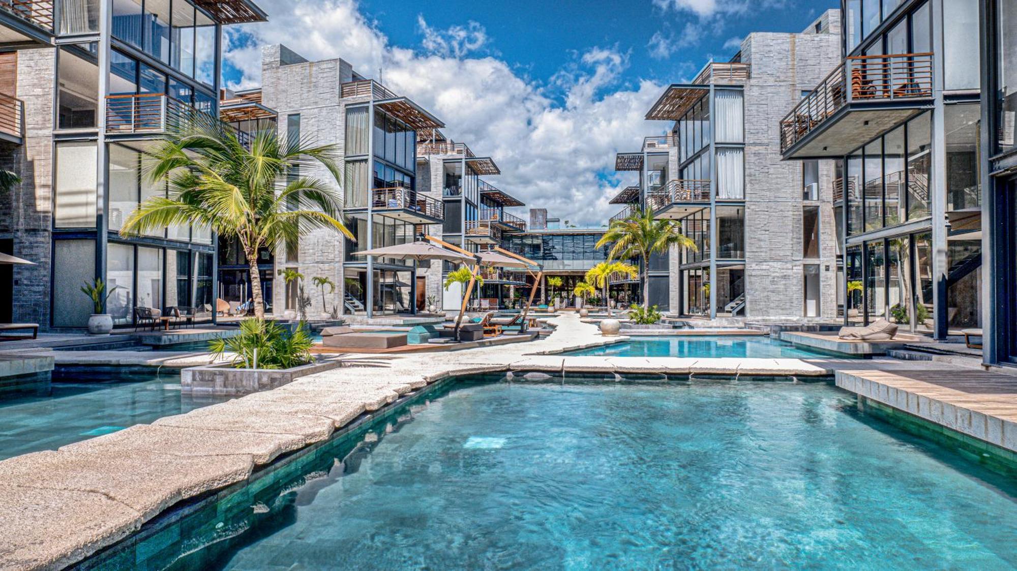 2-br Tropical Retreat With Sauna, Gym And Pool Apartamento *