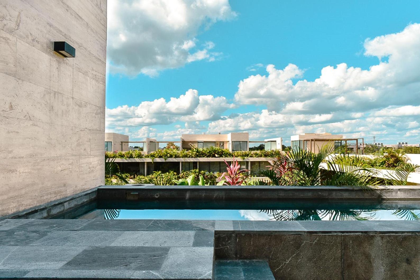 Mistiq Apartahotel