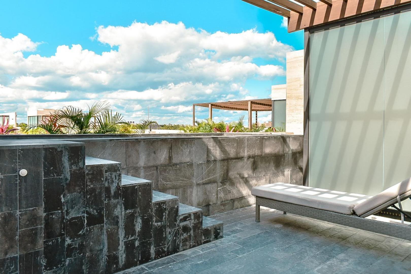 Mistiq Apartahotel 4*