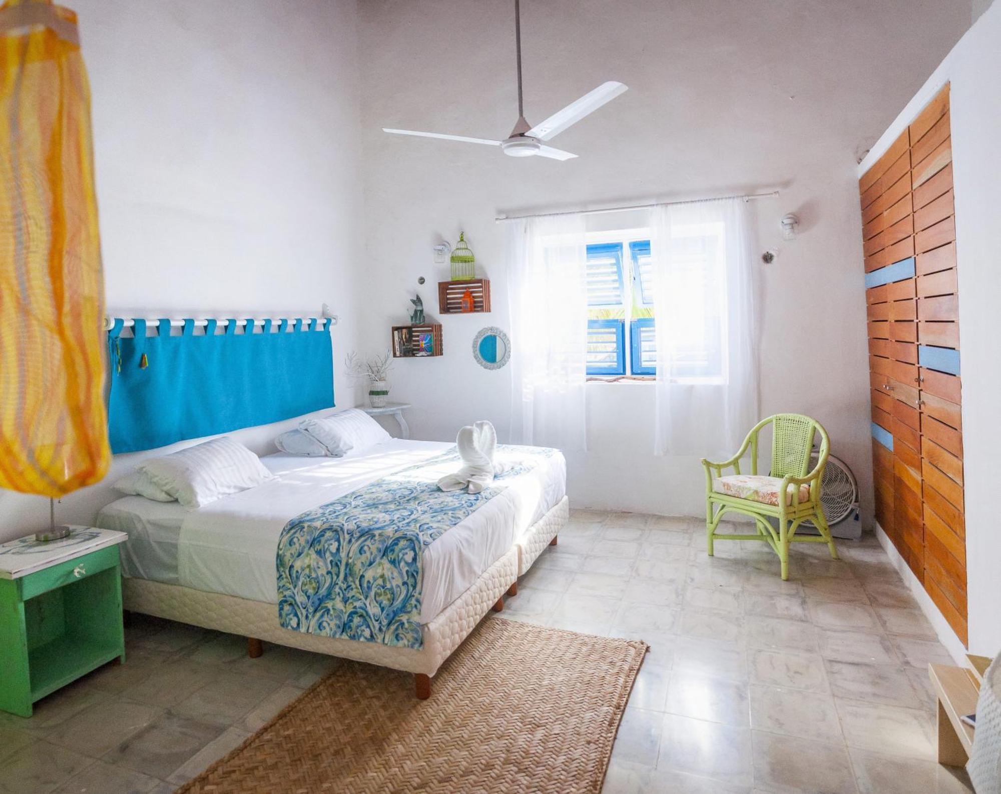 Сasa de vacaciones Beachfront Private Sian Kaan