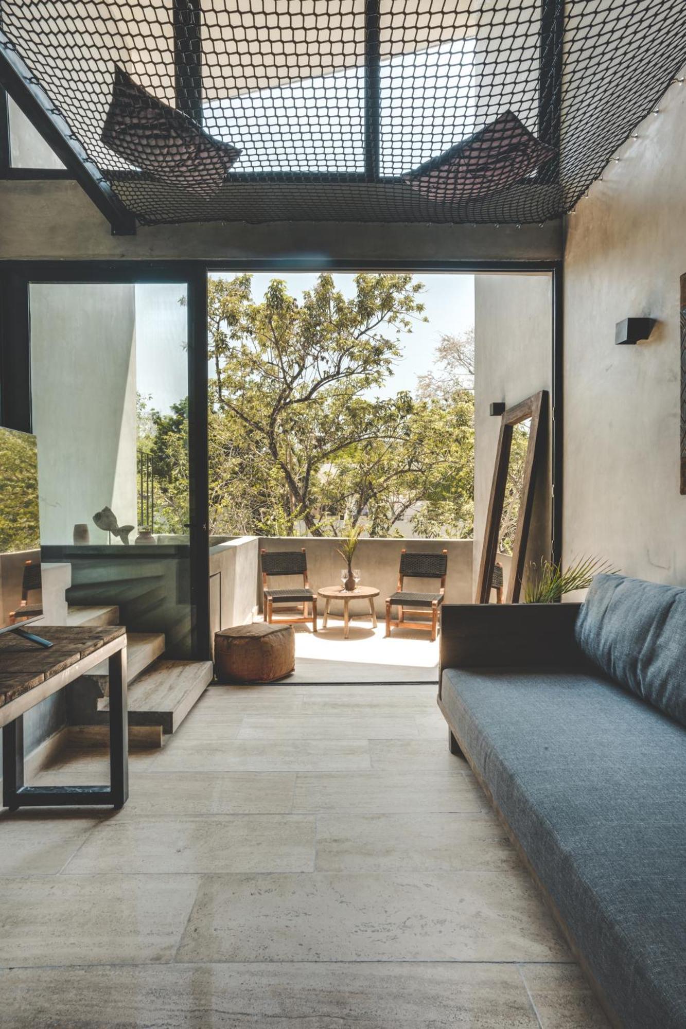 Urbano By Sundara