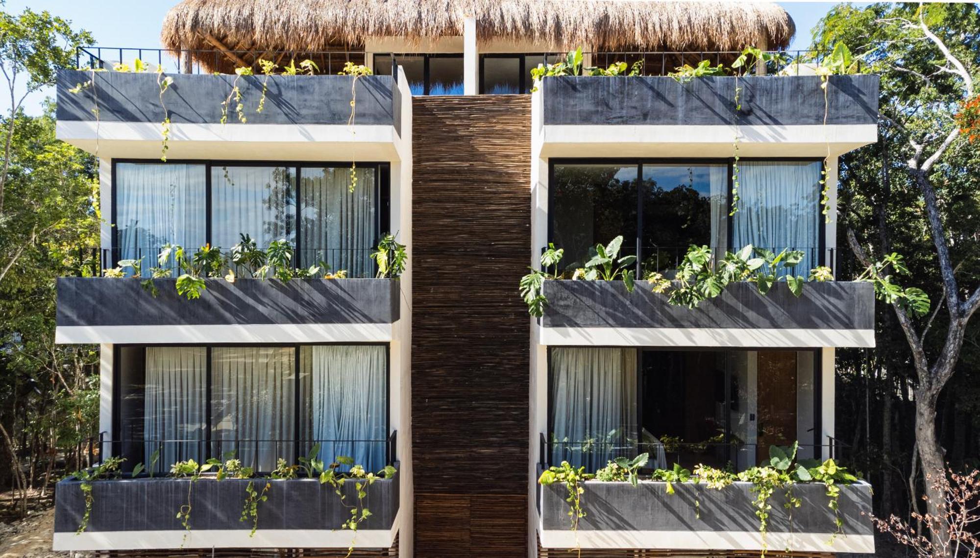 Dossantas Wellness & Jungle Retreat By Bt Homes