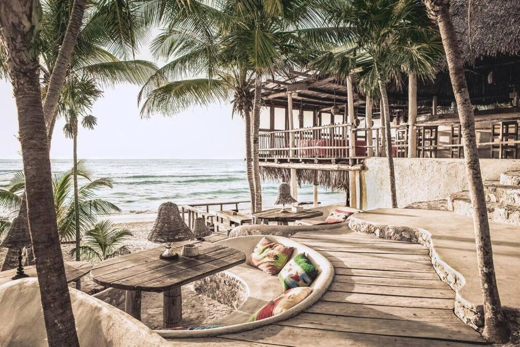 Luxury Villa, Club - Jungle View - Sahara Jade *