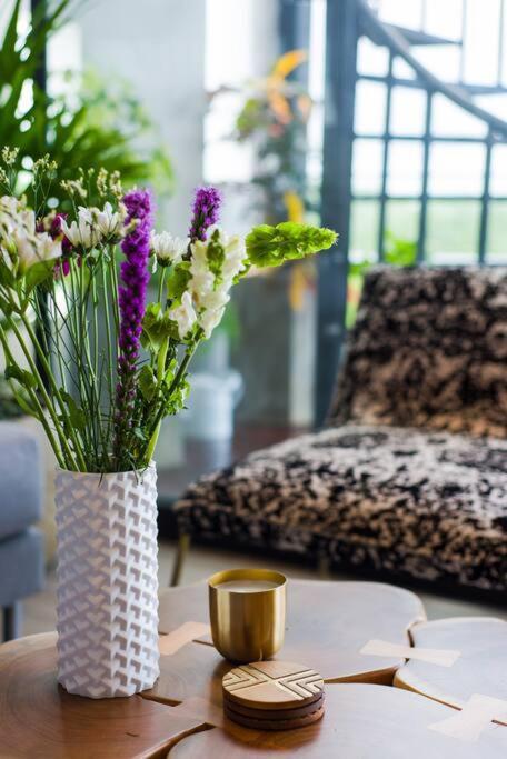 Designer Penthouse - Jungle Views, Bike To Apartamento *
