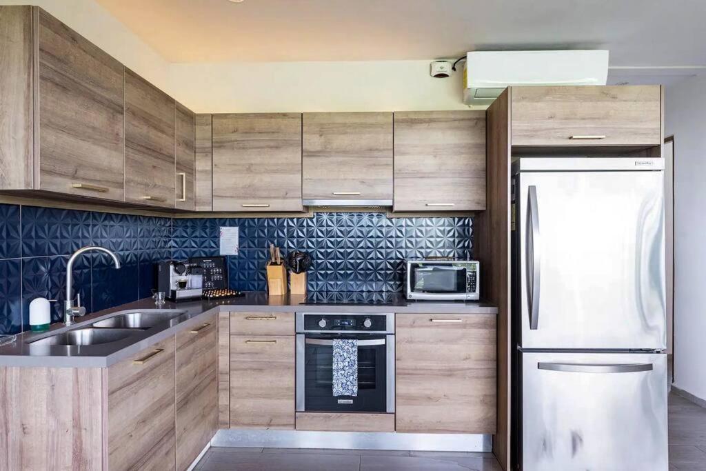Designer Penthouse - Jungle Views, Bike To Apartamento