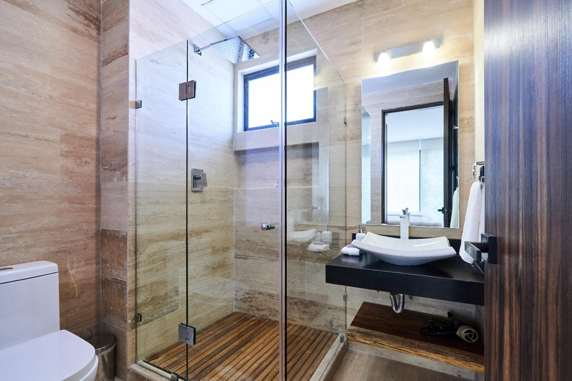 Tulum Escape - Stylish Pool, Gym & Parking *