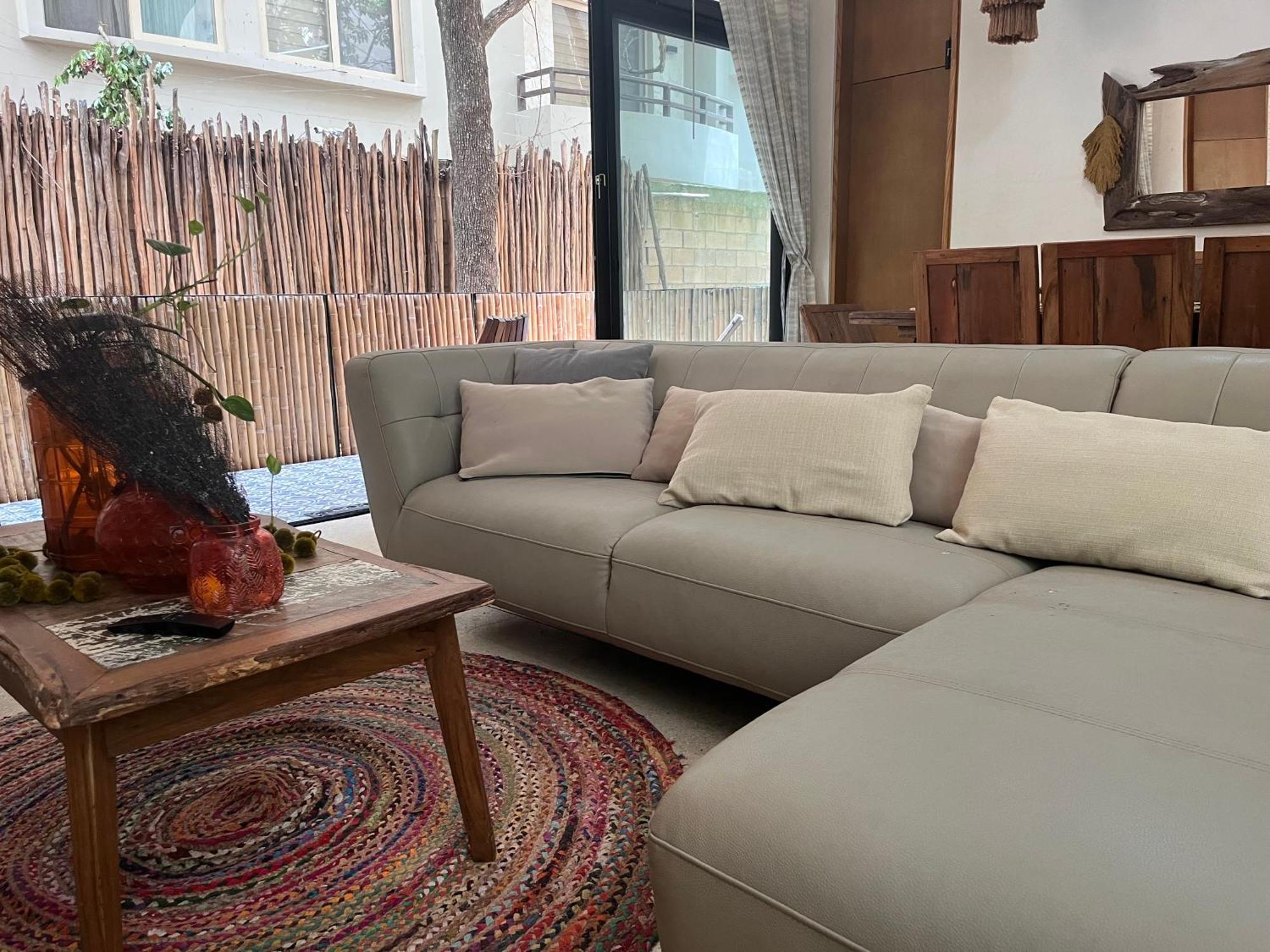 Luxe 3Br Stay - Private Terrace, Pool & Vibes Apartamento