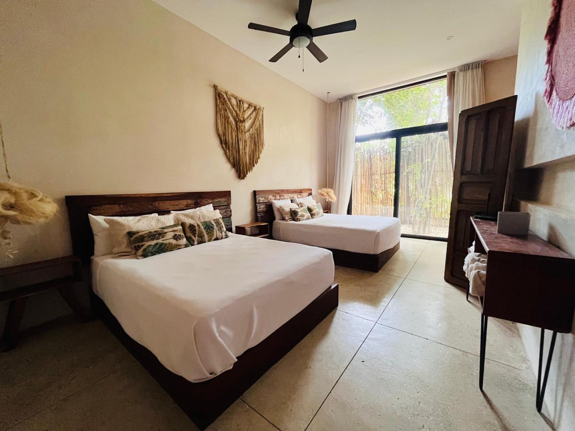 Luxe 3Br Stay - Private Terrace, Pool & Vibes Apartamento
