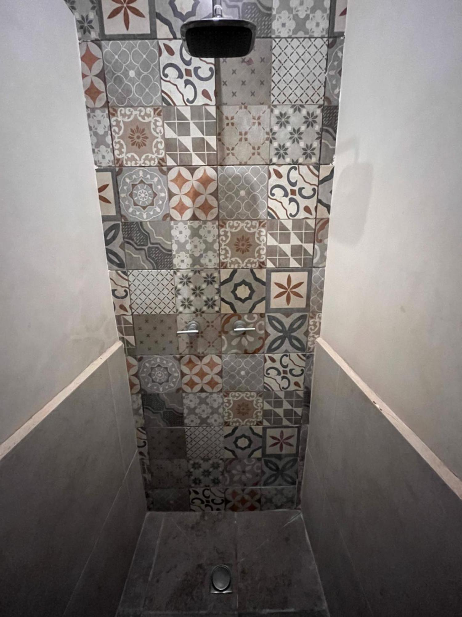 Luxe 3Br Stay - Private Terrace, Pool & Vibes Apartamento