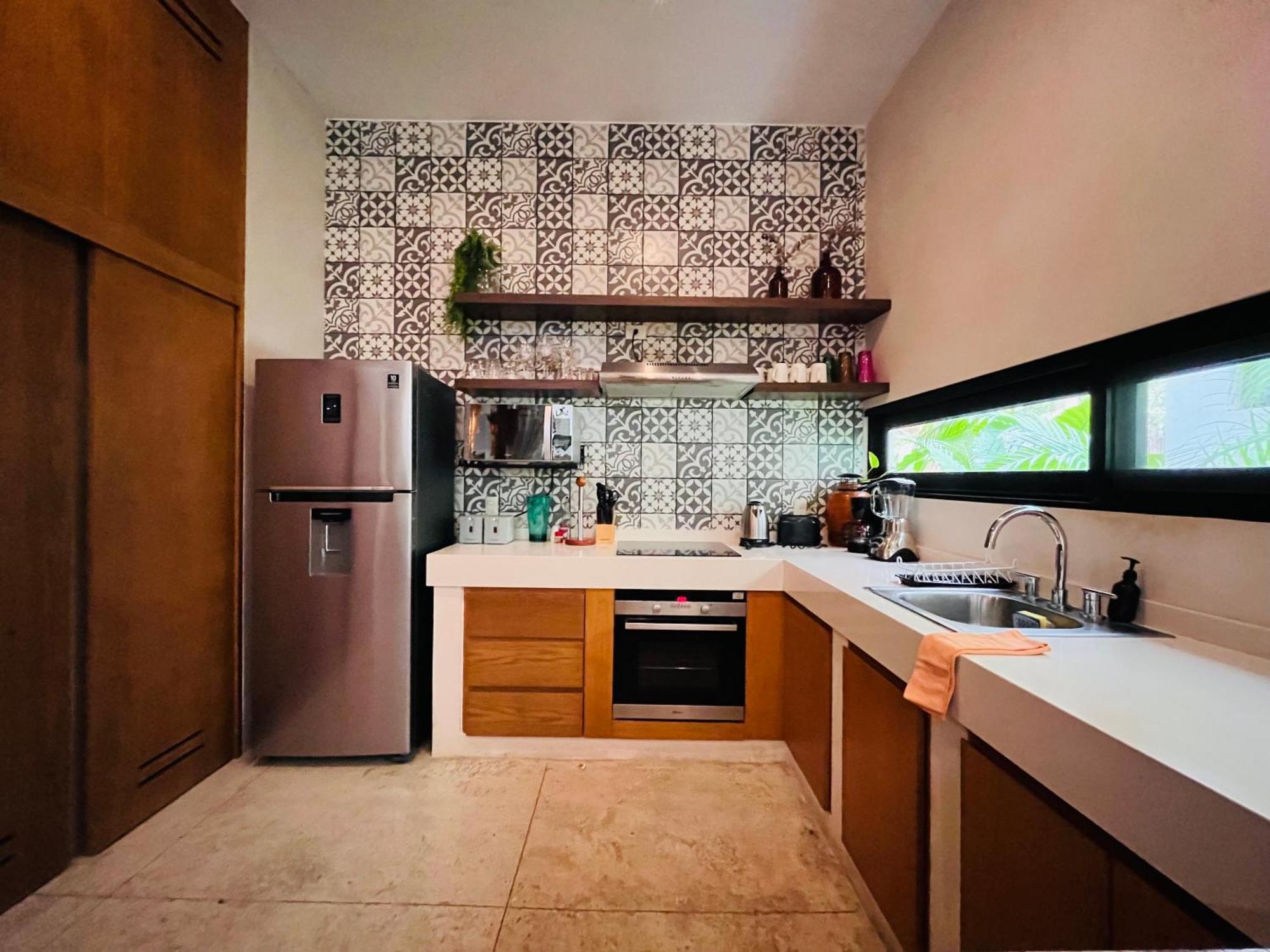 Luxe 3Br Stay - Private Terrace, Pool & Vibes