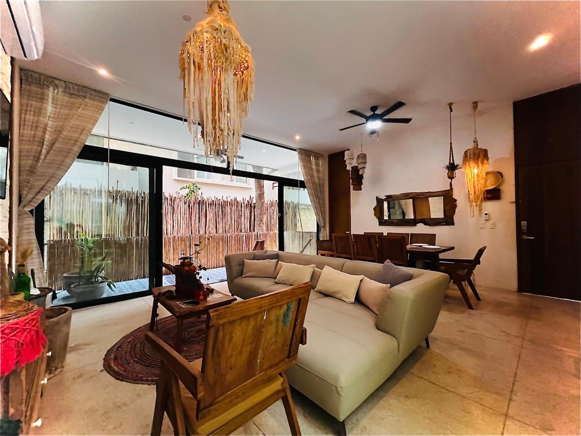 Luxe 3Br Stay - Private Terrace, Pool & Vibes *