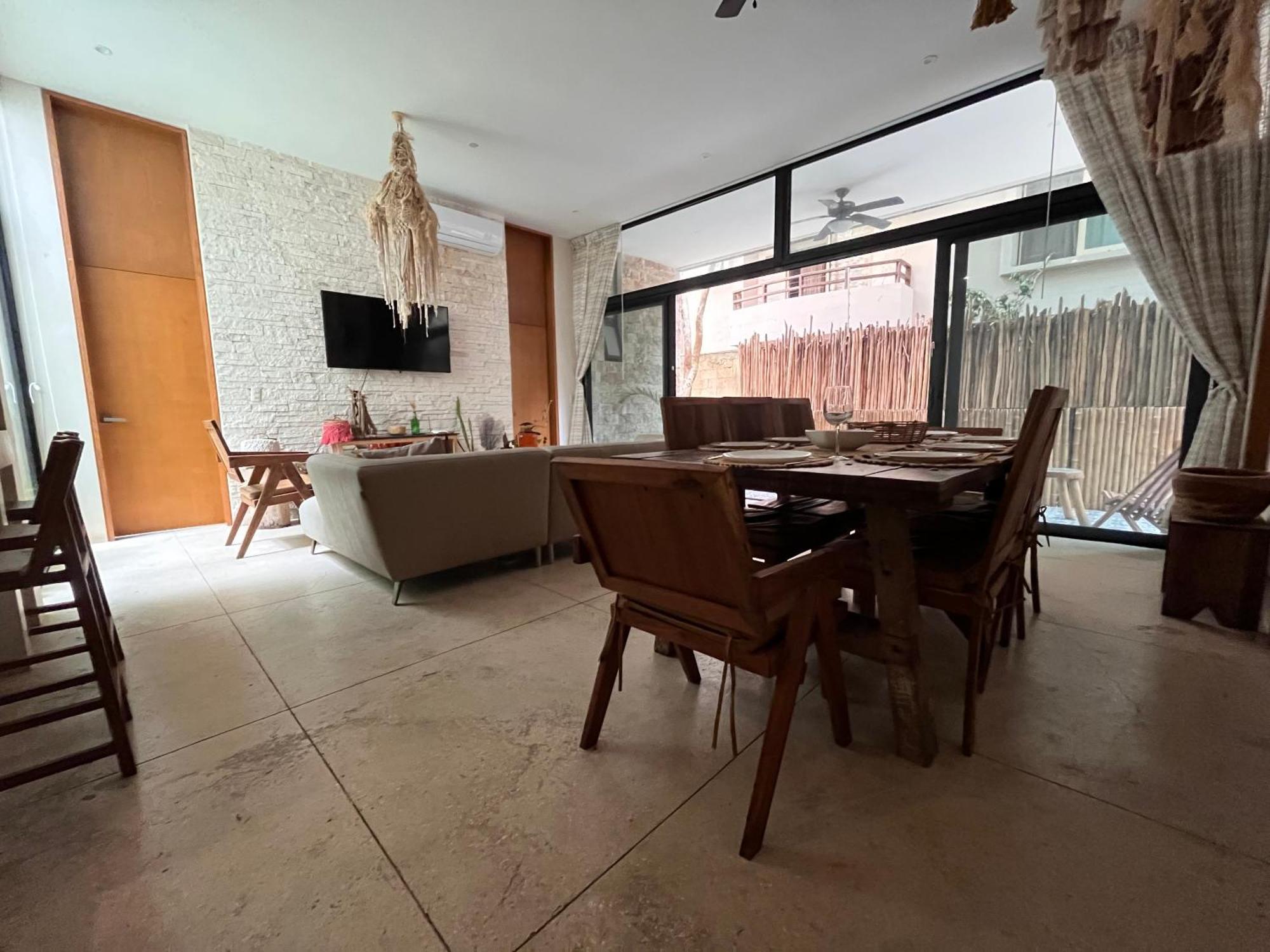 Luxe 3Br Stay - Private Terrace, Pool & Vibes Apartamento