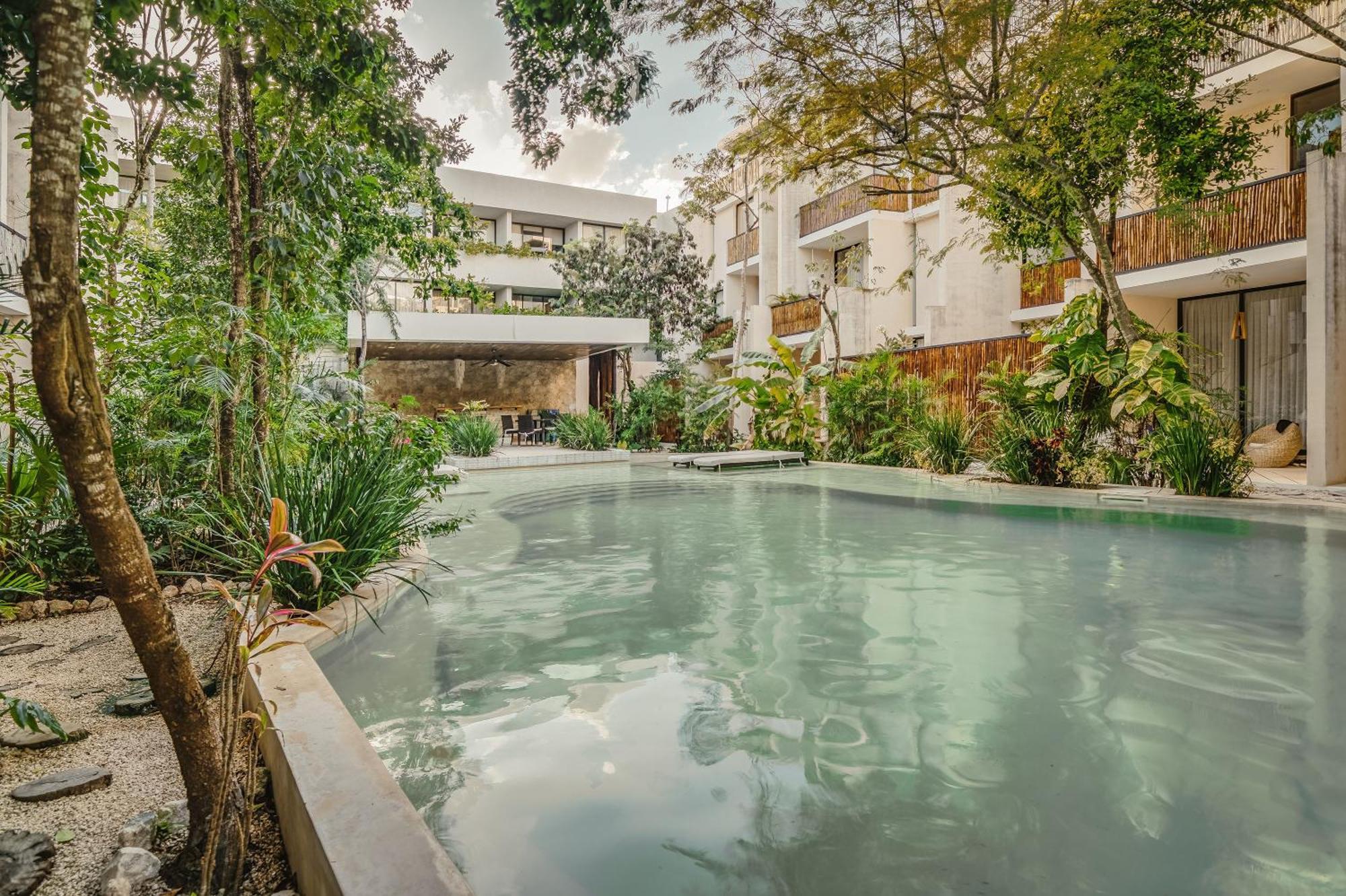 Apartamento With Private Pool