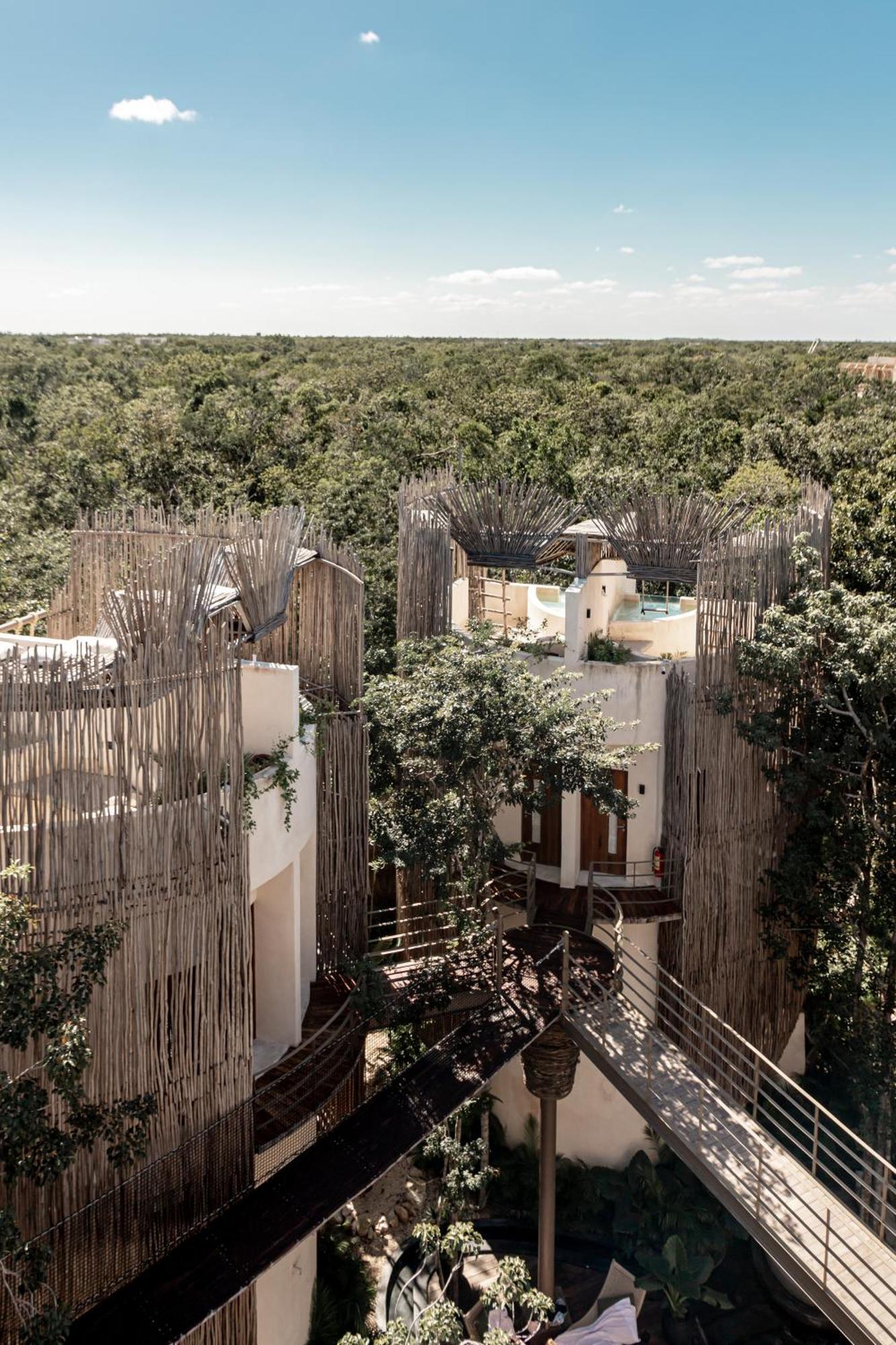 Rubi Hotel