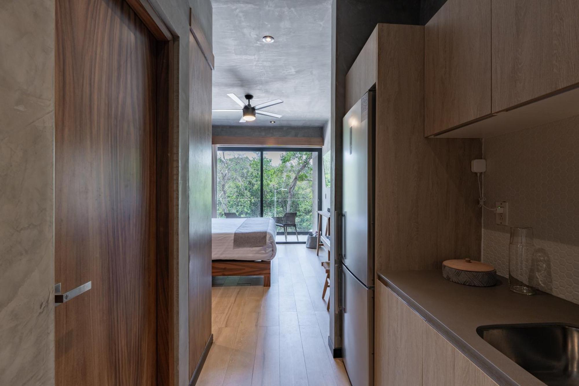Luxury Studio With Balcony And Rooftop Pool In Tulum Best Location *