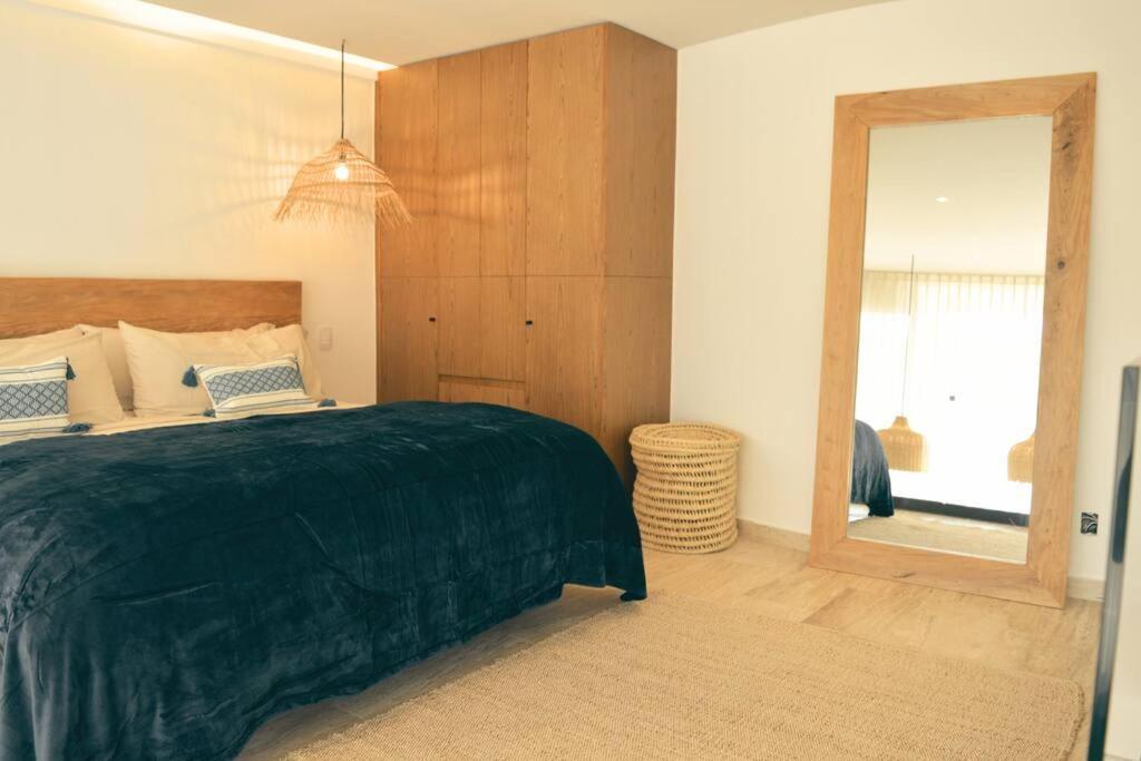 Loft Izel Sleeps 4 With Club Access, Close To La Veleta Apartamento *