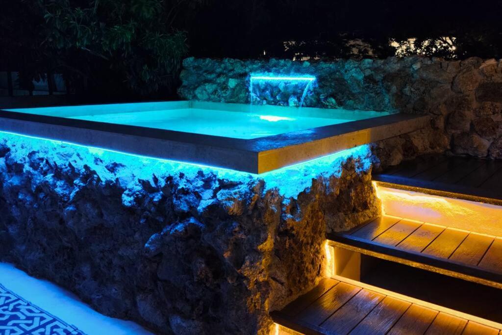 Villa Vacation Private Rooftop Pool Walk 2 Town