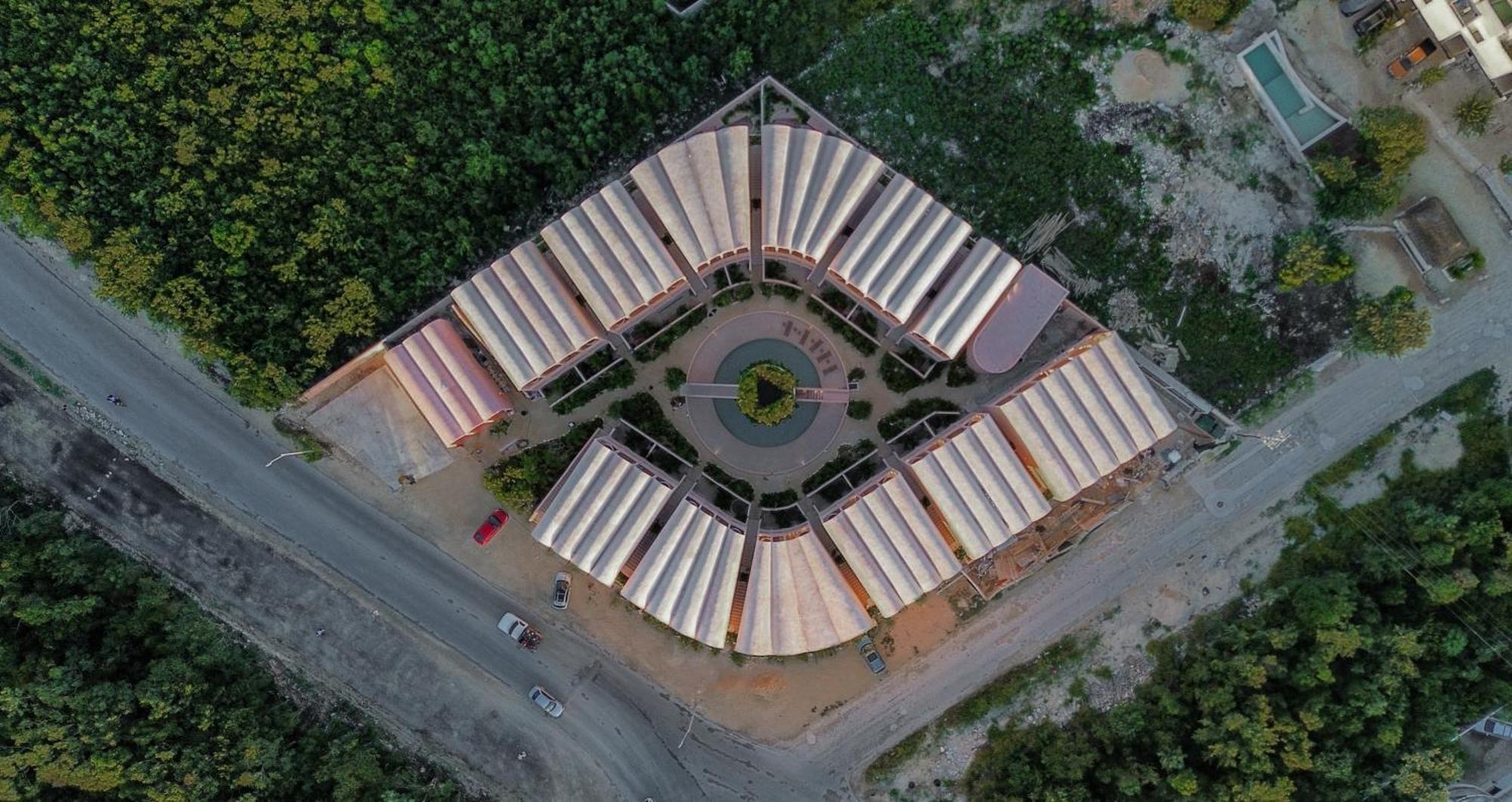 Babel * Tulum