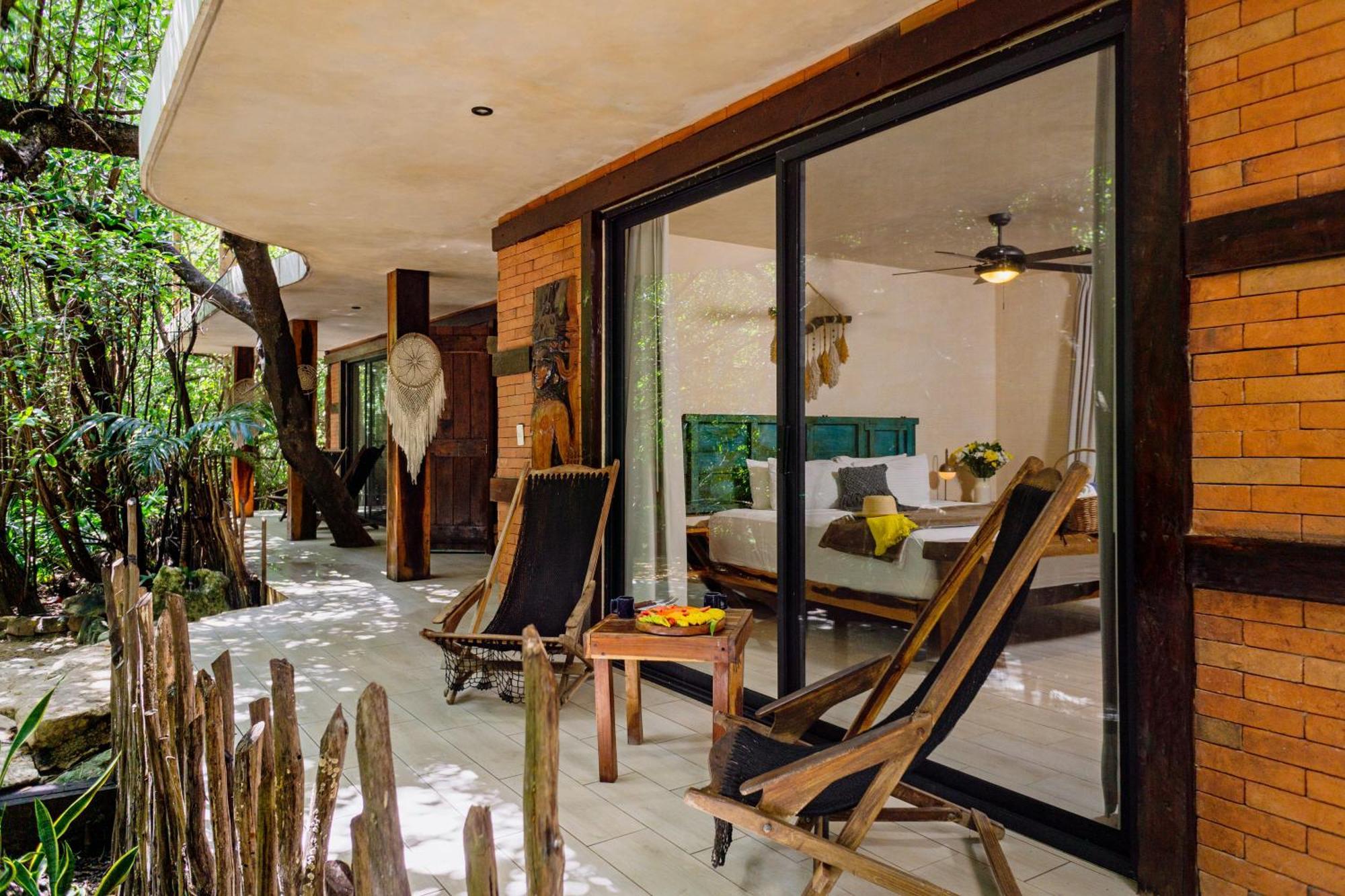 Sunset House 2*