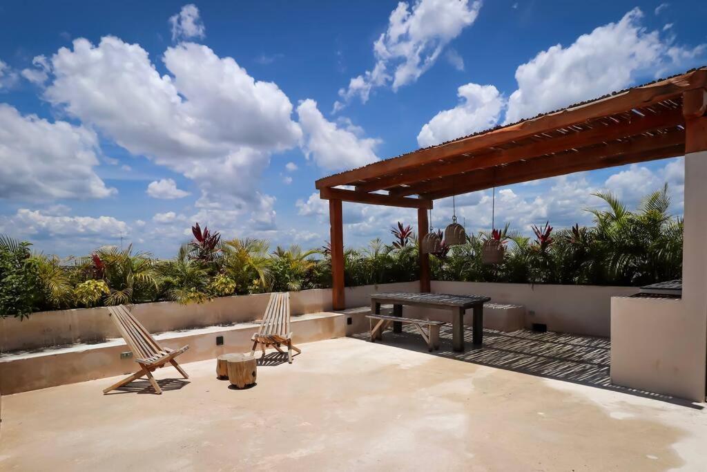 2 Bdr Stunning Designer Loft - Centro *