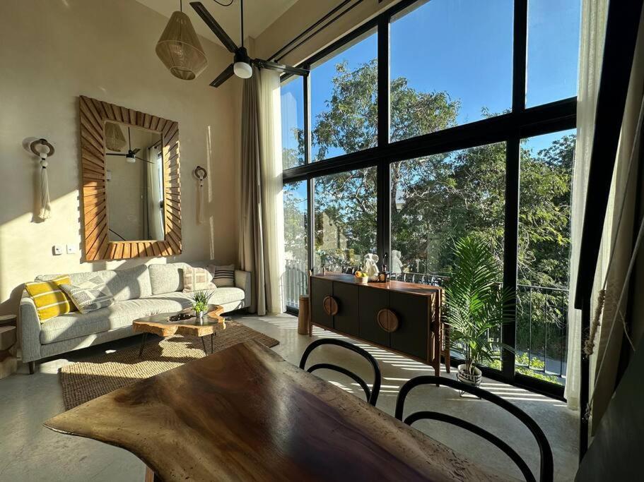 2 Bdr Stunning Designer Loft - Centro