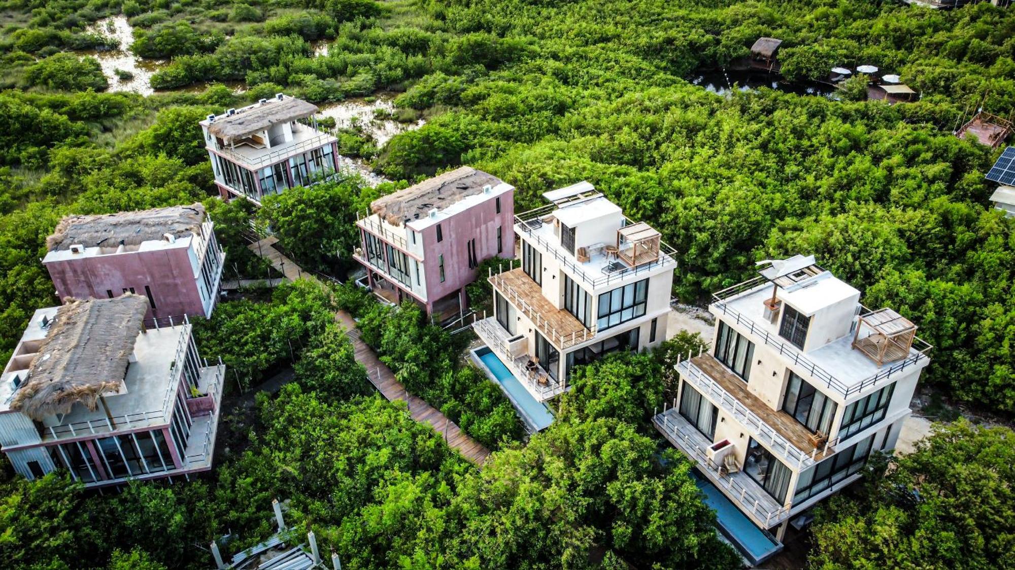 Caiman Habitat Beach, By Ahau Collection 5* Tulum