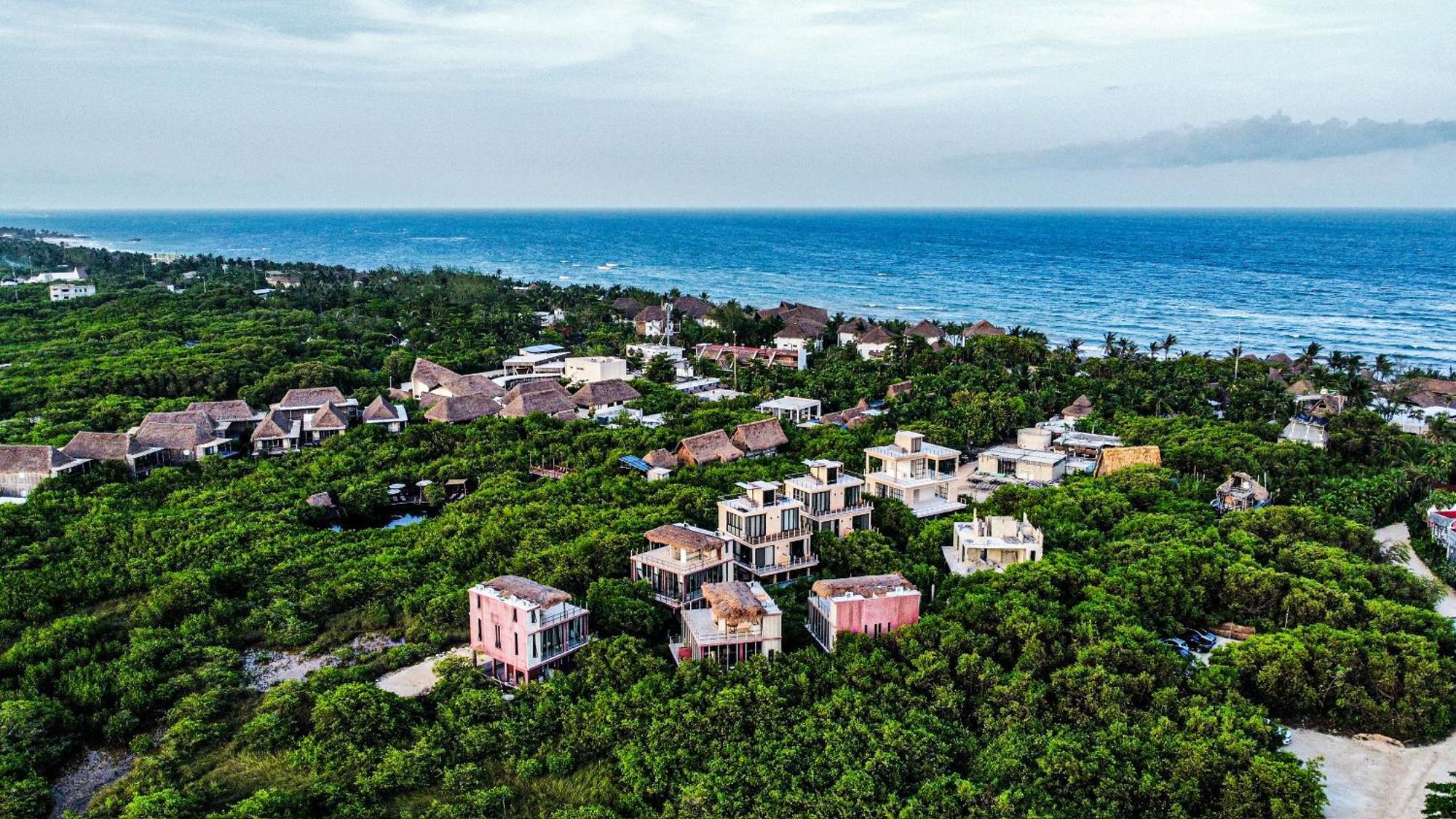 Caiman Habitat Beach, By Ahau Collection