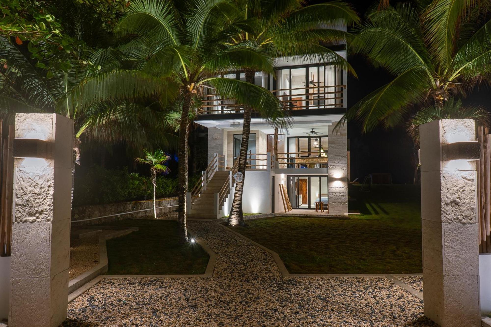 Villa Azanik *