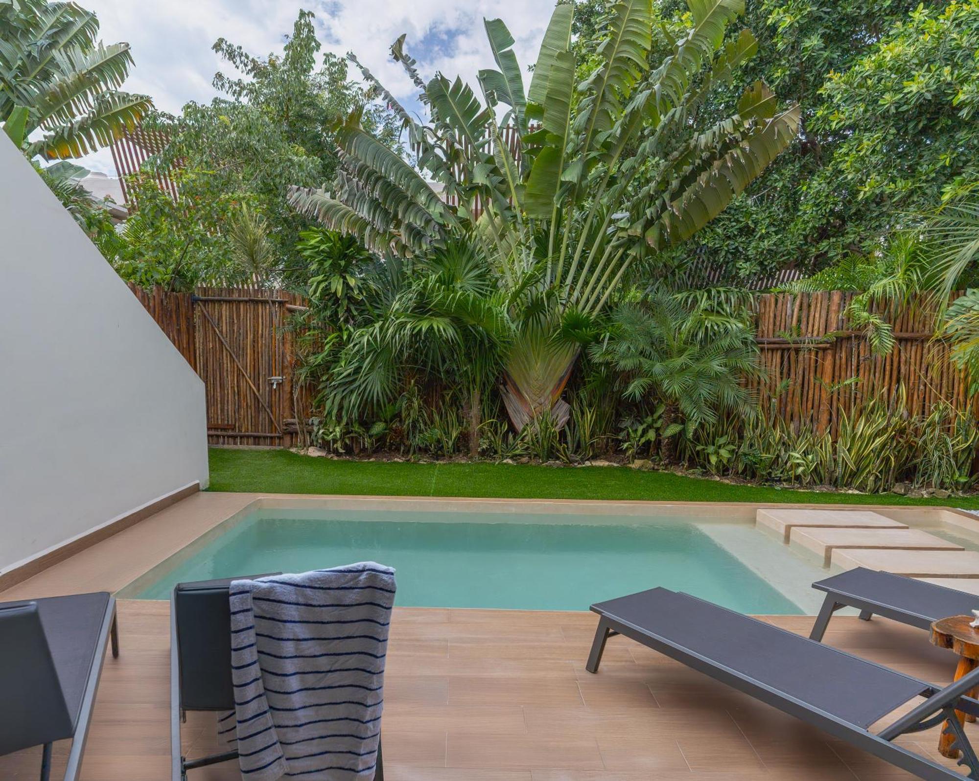Asana 5 Luxe Retreat - *