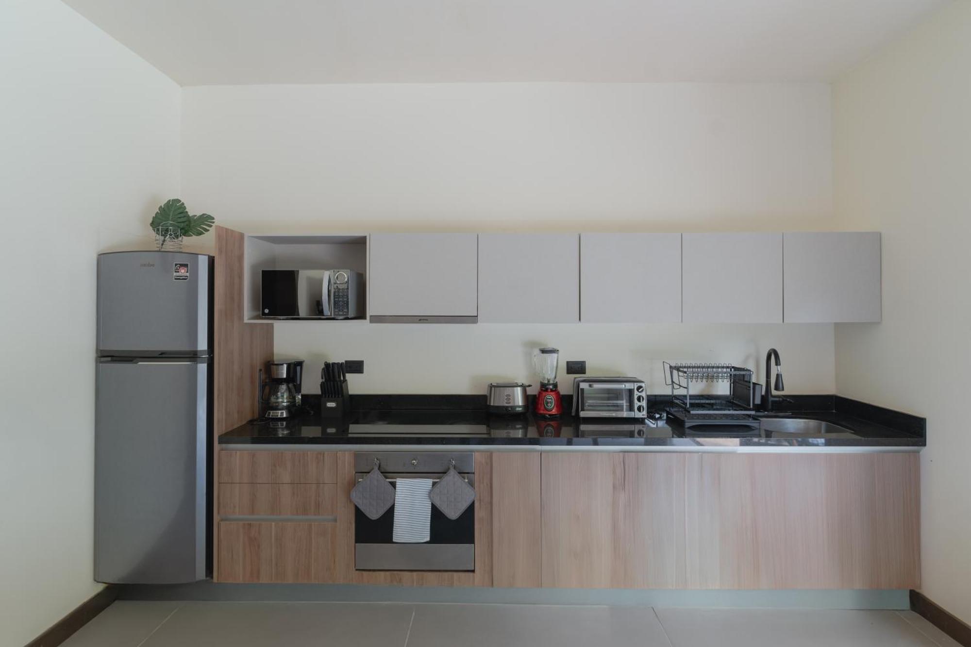 Asana 5 Luxe Retreat -
