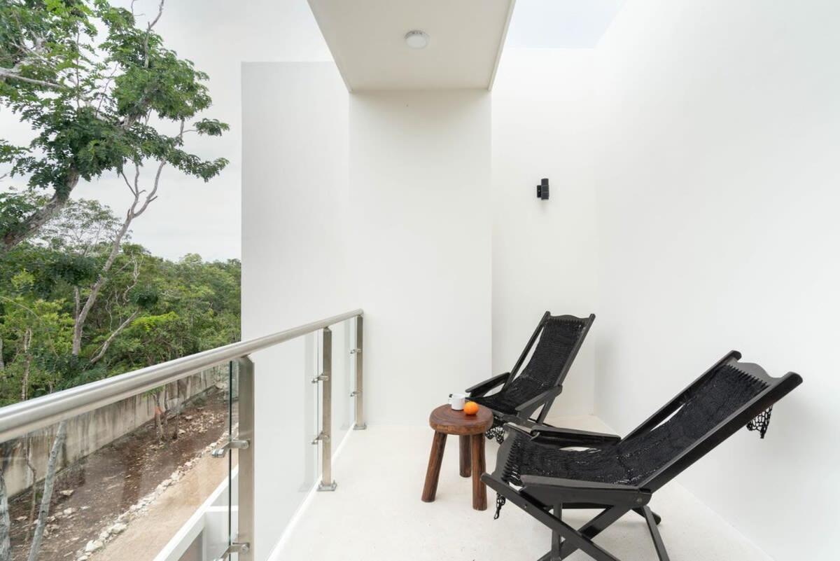 Luxury 4br With 3 Pools & Paddle Court, Karanda Villa Tulum