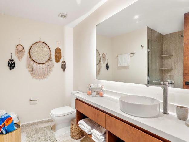 Apartamento Luxury - Stunning Pool View & Amenities