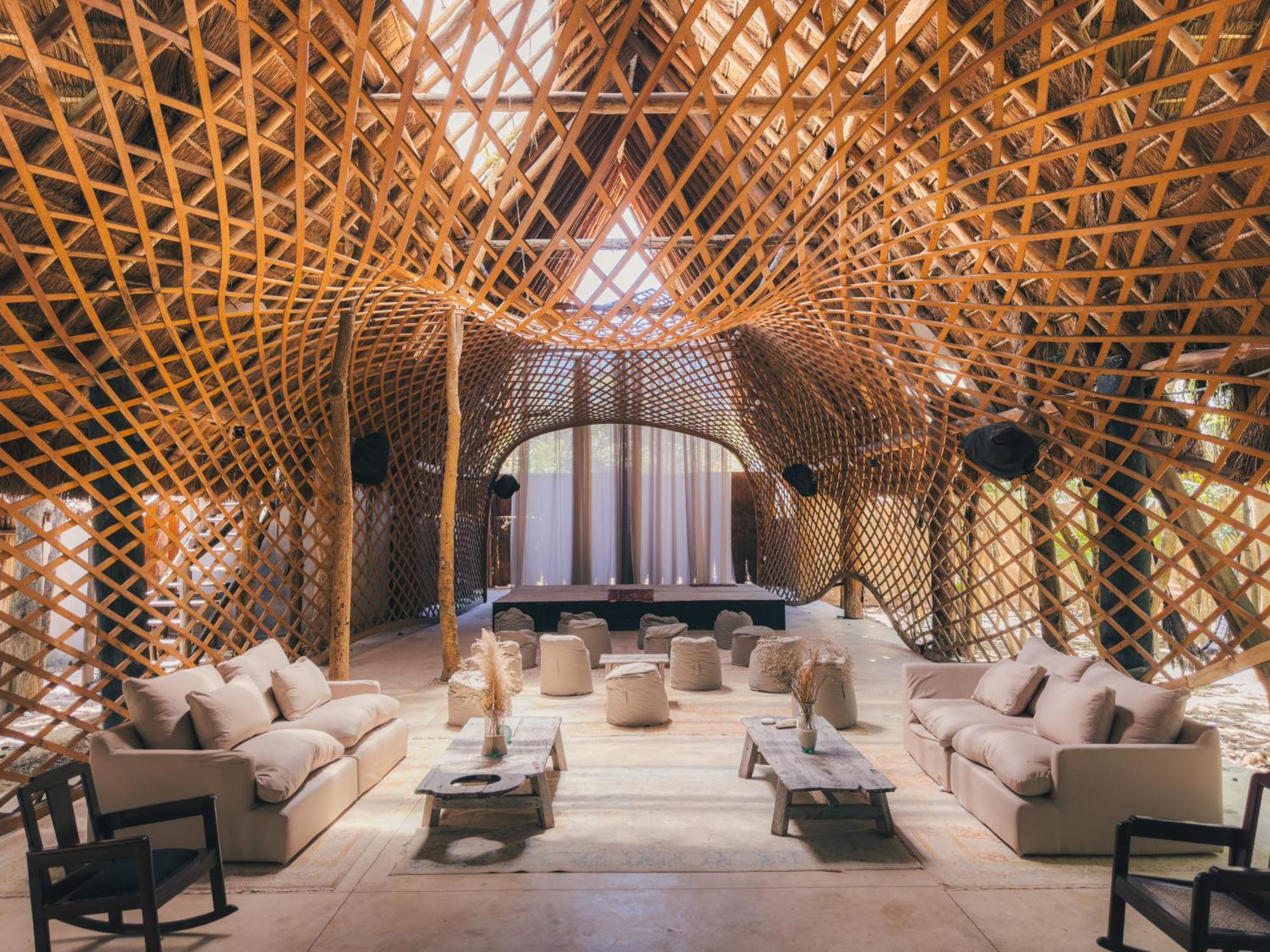 Hotel Art Village 3*