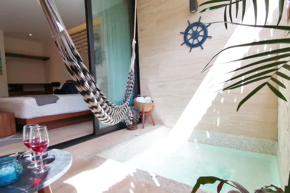 King Bed Cool Pool Hammock Gym Wifi Hyde *